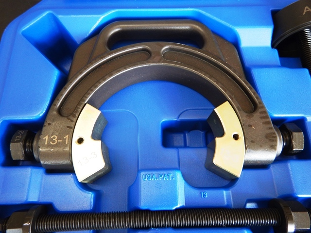 HCB TOOLS社製 トヨタ リアアクスル ブッシュリムーバーインストーラー HCB-B1623