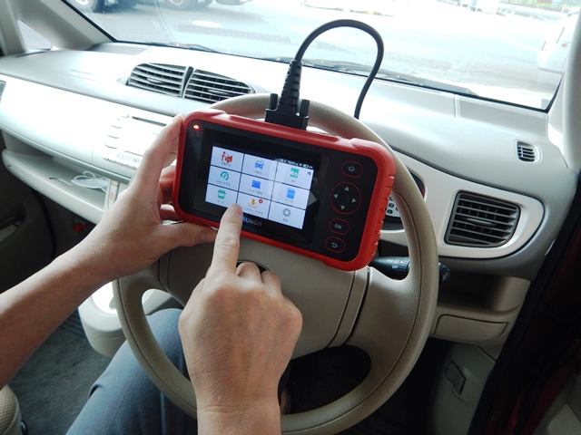 LAUNCH日本正規輸入元 CRP239 OBD2 スキャンツール 自動車故障診断機 テスター VIN自動読込 車用工具、修理、ガレージ用品