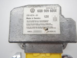 2003年モデル VW ビートル エアバックコントロールユニット 現品修理 6Q0909605　故障コード 00003 ユニット内部故障