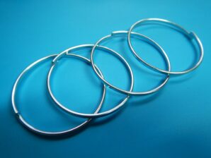 ベンツ R107 フロント ブレーキ 4ポットキャリパー リペアフルキット ピストン付き 社外品