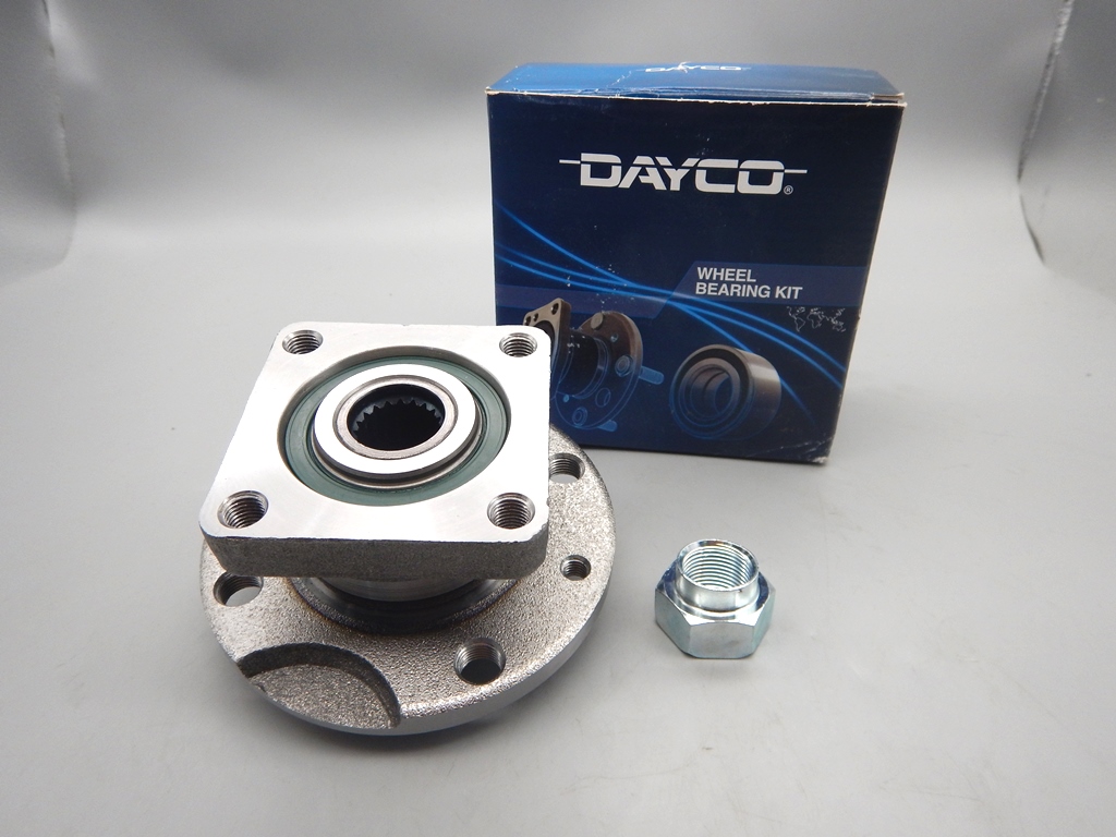フィアット 141 パンダ フロントハブAssy DAYCO製 4400918