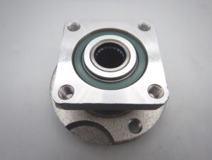 フィアット 141 パンダ フロントハブAssy DAYCO製 4400918