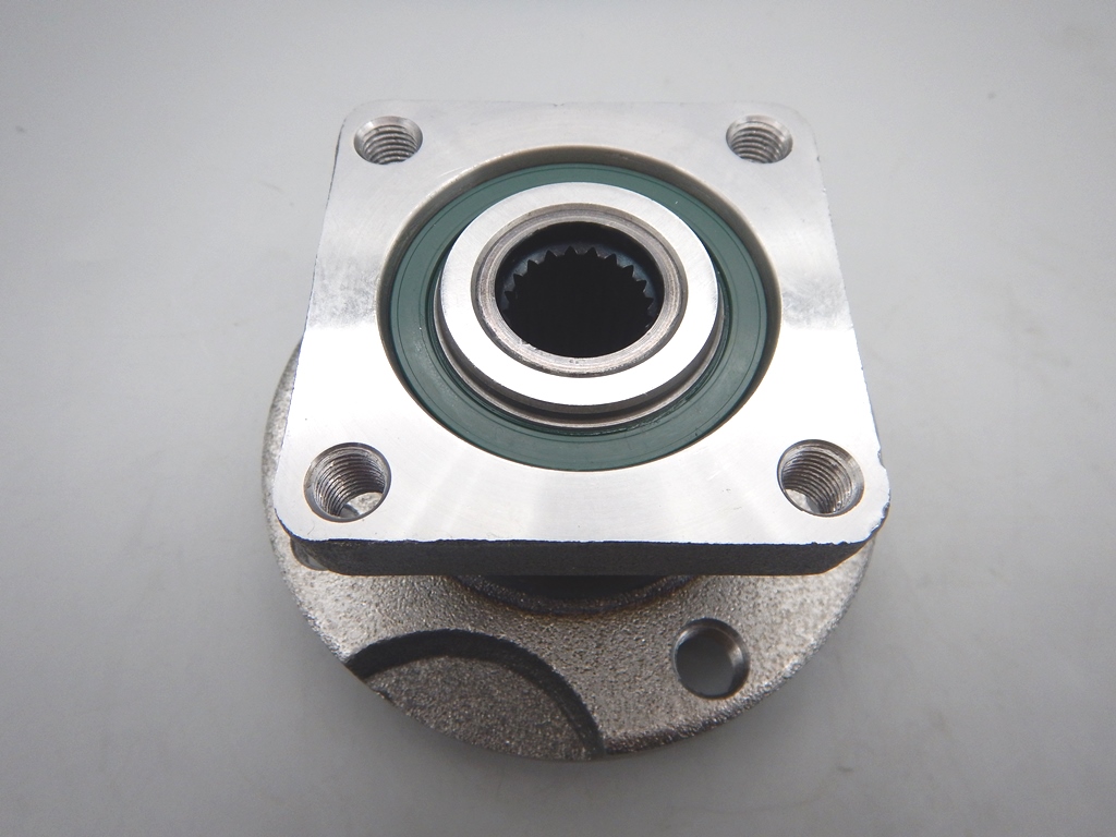 フィアット 141 パンダ フロントハブAssy DAYCO製 4400918