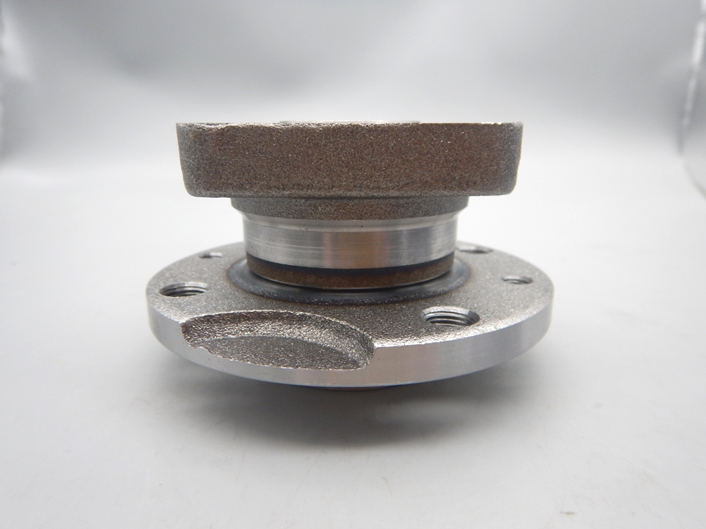 フィアット 141 パンダ フロントハブAssy DAYCO製 4400918