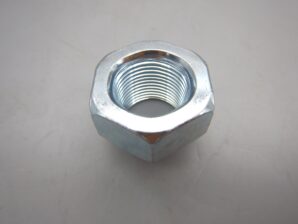 フィアット 141 パンダ フロントハブAssy DAYCO製 4400918