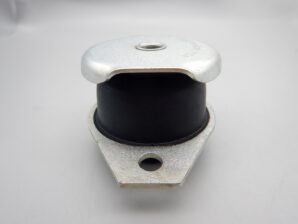 フィアット 141 パンダ 他 / ランチア エンジンマウント 7543418 / 7613889