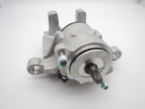 ベンツ W205 左リアキャリパー 2054230381 社外新品