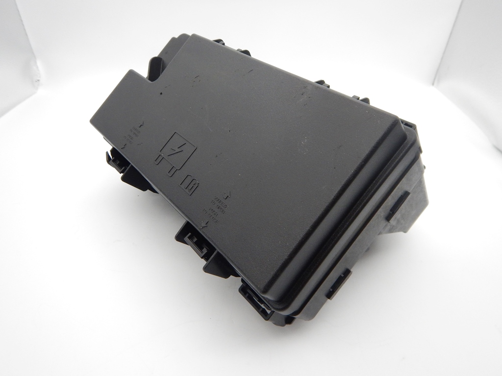 2012年ジープ ラングラー TIPM（トータリーインテグレイテッドパワーモジュール）プログラム済み リビルト品