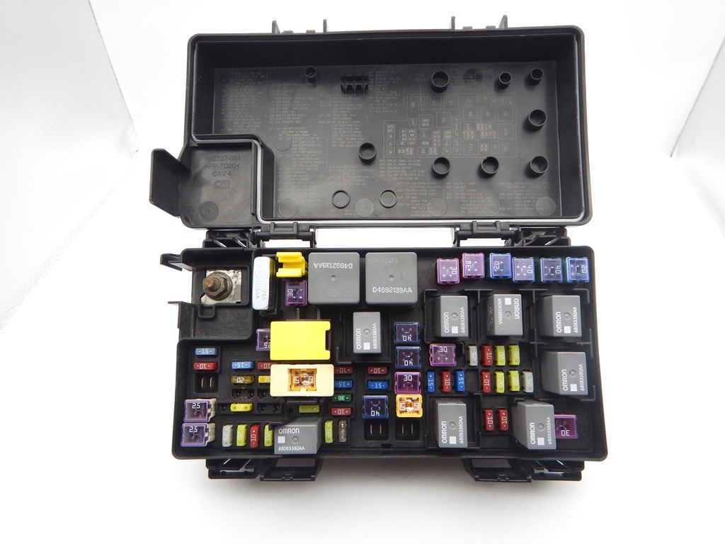 2012年ジープ ラングラー TIPM（トータリーインテグレイテッドパワーモジュール）プログラム済み リビルト品