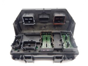 2012年ジープ ラングラー TIPM（トータリーインテグレイテッドパワーモジュール）プログラム済み リビルト品