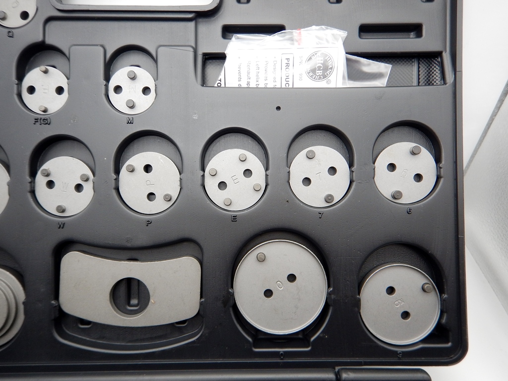 HCB TOOLS社製 ブレーキキャリパーツールセット 37ピース HCB-A2292