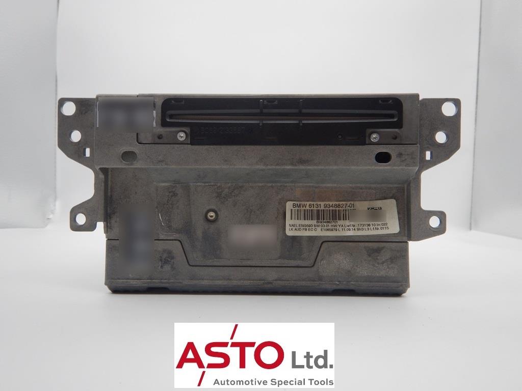 2014年 BMW F82 M4 ヘッドユニット ”NOSIGNAL”が表示され、その後再起動を繰り返す