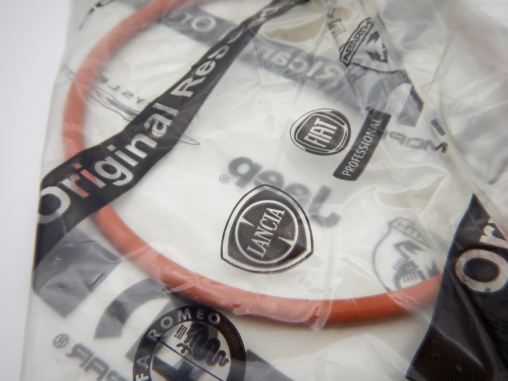 入手困難 アルファロメオ 159 / ブレラ / スパイダー フューエルポンプ ガスケットシール 純正新品 未開封