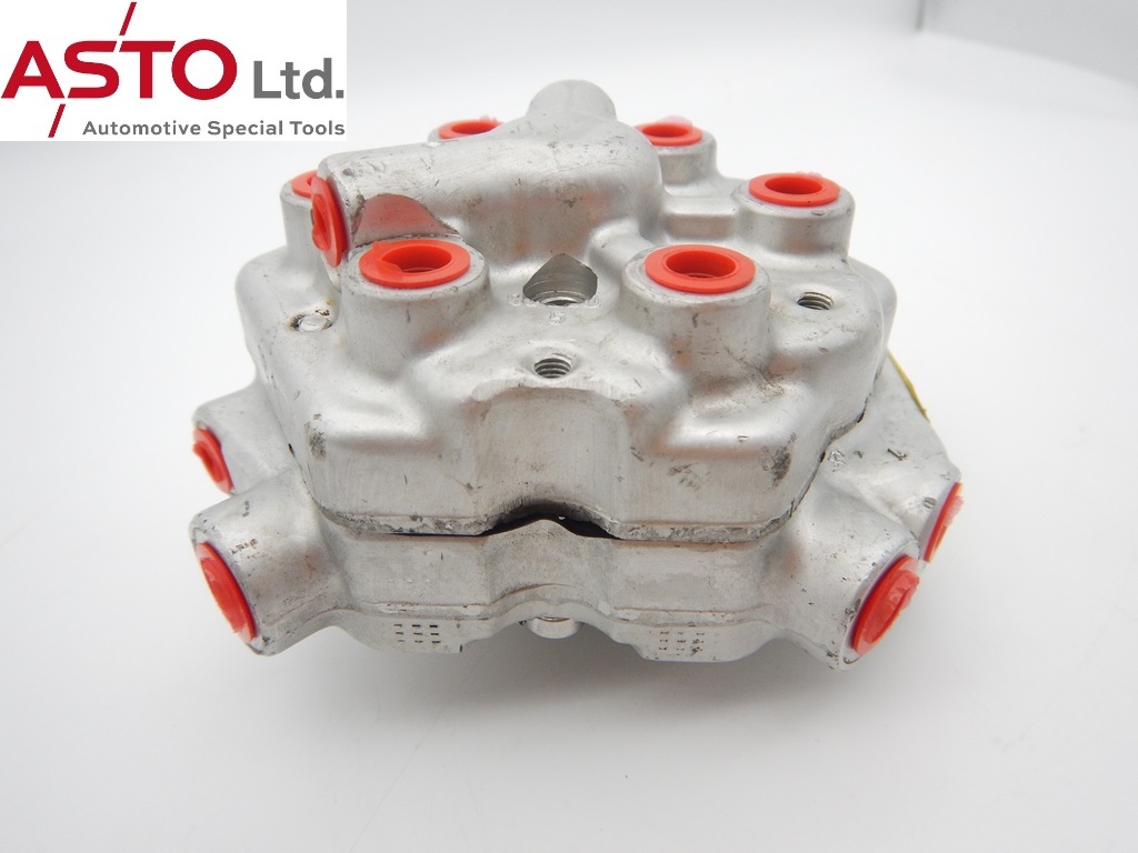 BOSCH K ジェトロ フューエルディストリビューター リビルト品 ご注文いただきました。