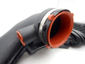 ベンツ W212 他 エアーインテークパイプ（エアマスセンサー付き）社外品