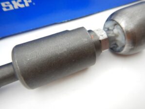 アルファロメオ 147 / 156 / GT 他 ステアリング インナータイロッド SKF製