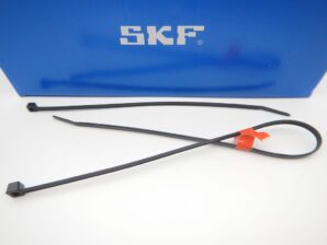 アルファロメオ ステアリングラックブーツ SKF製
