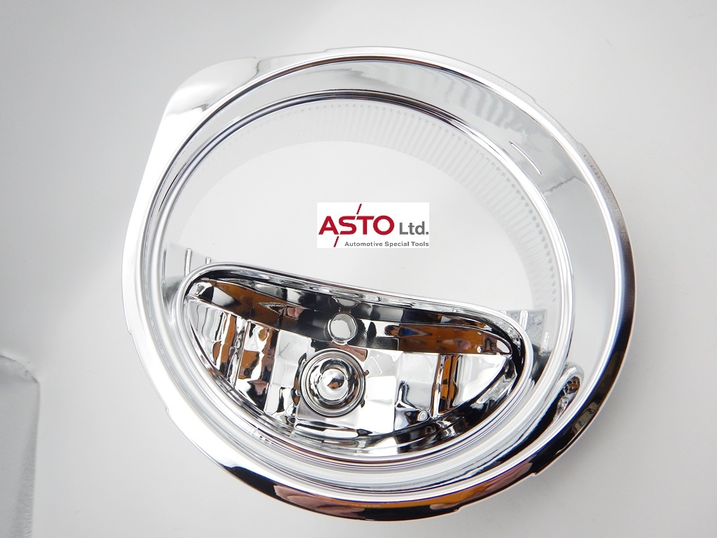 ヘッドライトリフレクター 再メッキ 車種は不明