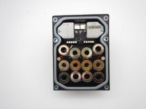 ランドローバー サードレンジローバー ABS コントロールユニット 現品修理