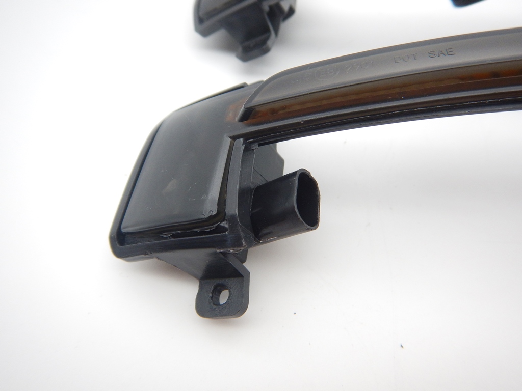 アウディー TT(8J)ドアミラーターンシグナル 左右セット 社外 LED