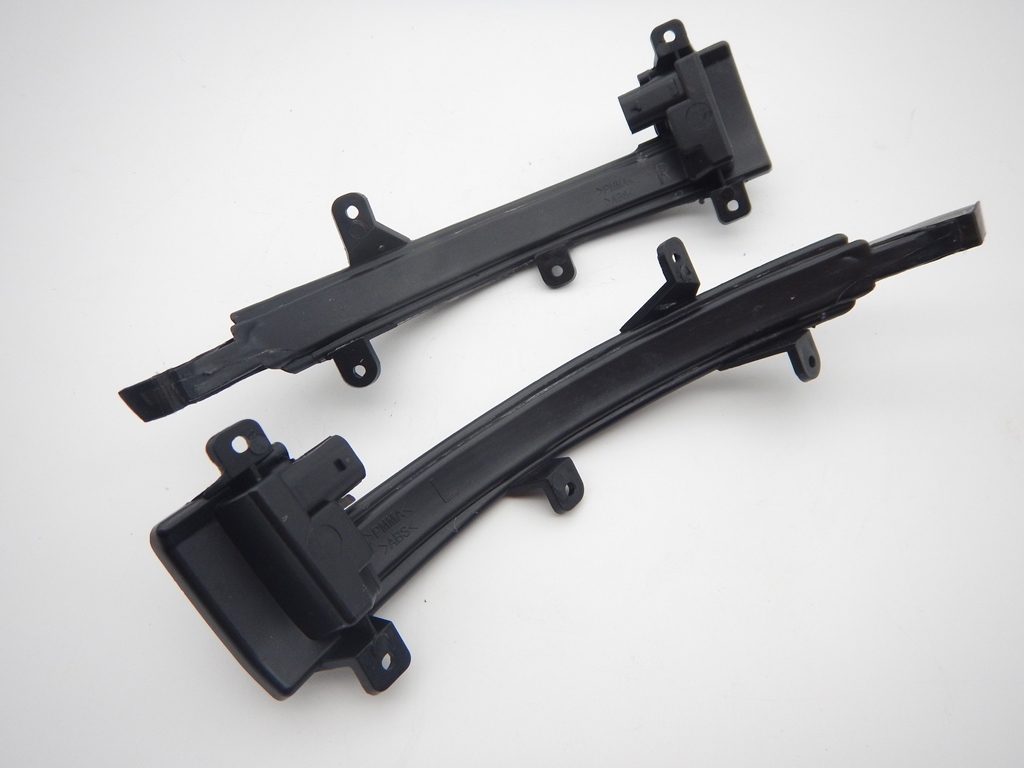 アウディー TT(8J)ドアミラーターンシグナル 左右セット 社外 LED