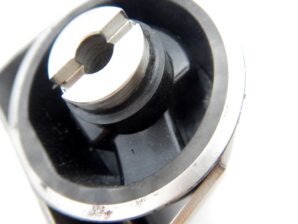 入手困難！ベンツ W124 500E トランスミッションマウント 1402400318