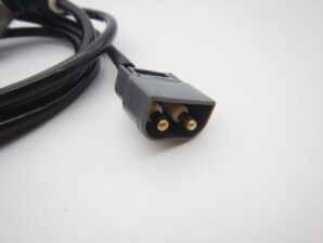 ボルボ 940 他 フロントABSホイールスピードセンサー