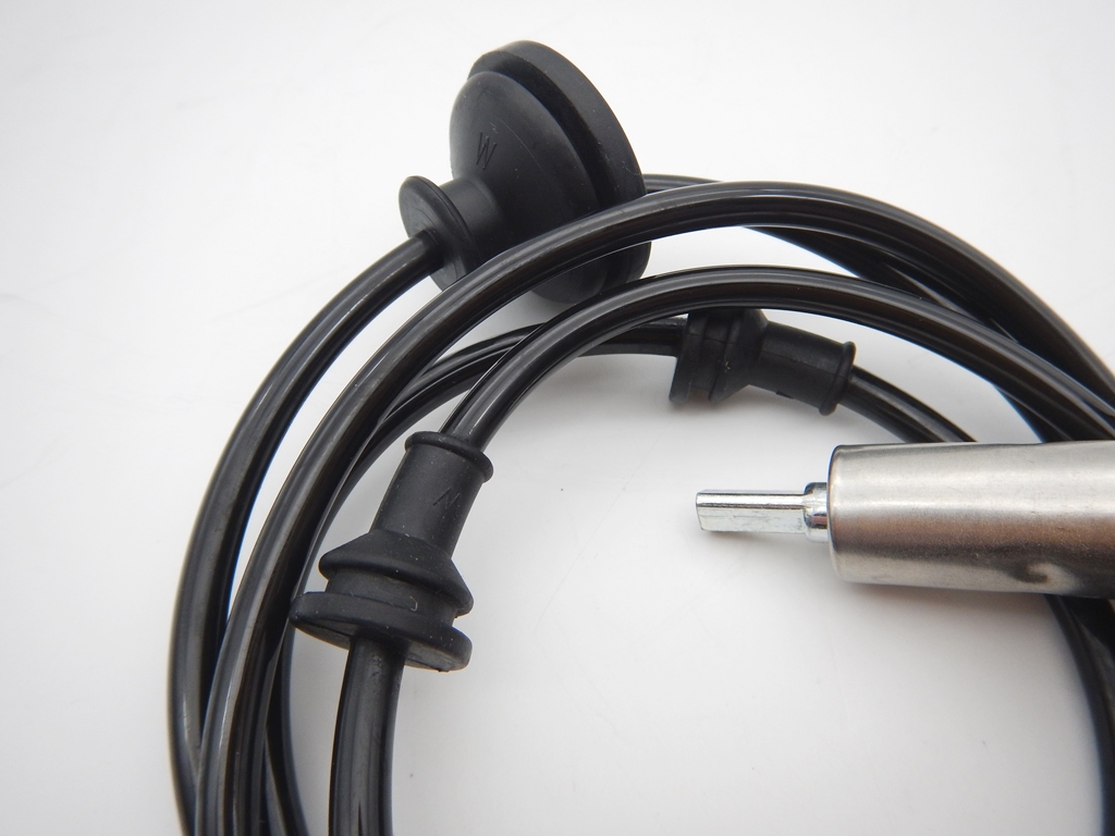 ボルボ 940 他 フロントABSホイールスピードセンサー