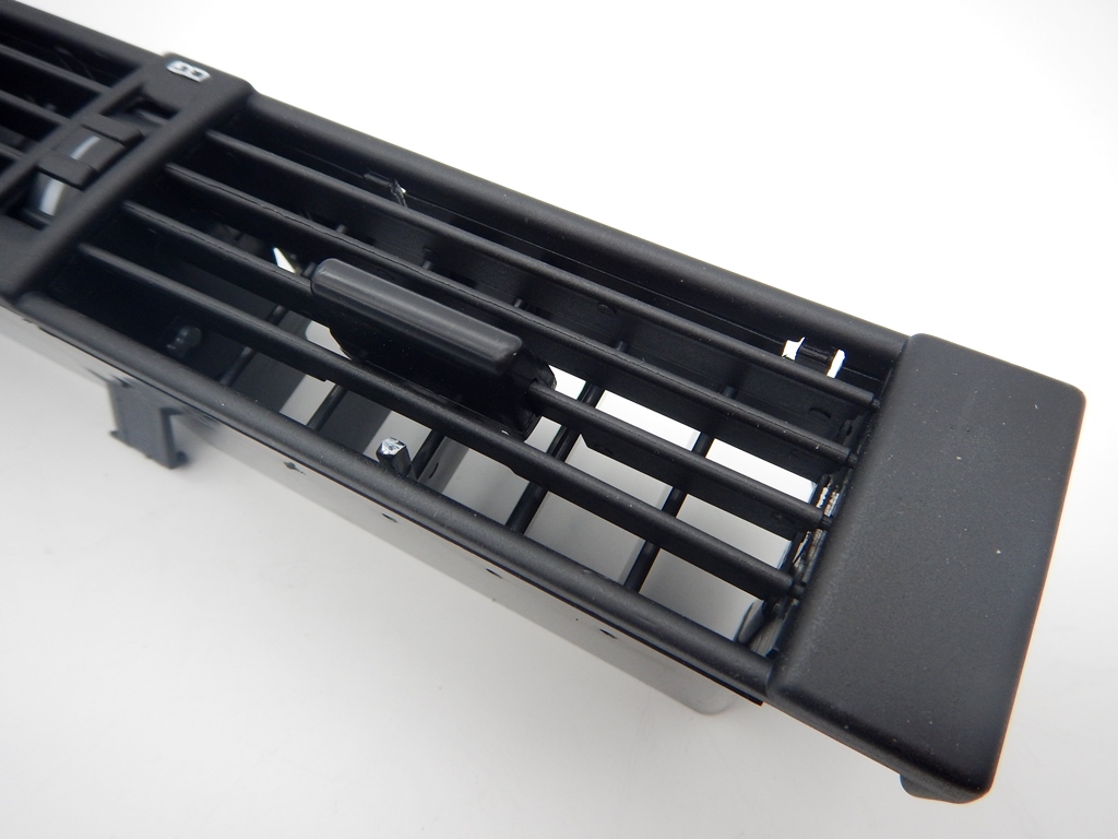 ベンツ W124 センターエアーベントグリルAssy（メタルフレームバージョン）