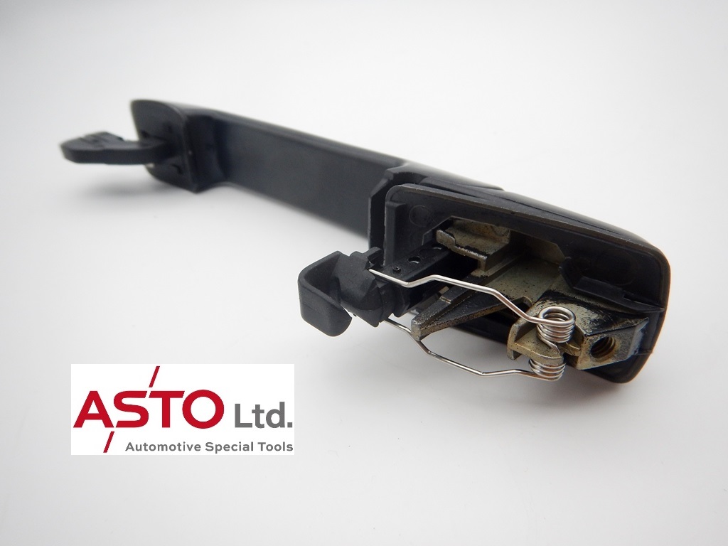 VW ゴルフ3 GTI リアドアアウターハンドル　1H4839205B3FZ