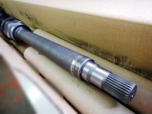 ボルボ V70 (’09-’14) フロント右ドライブシャフトAssy 社外品