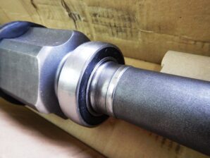 ボルボ V70 (’09-’14) フロント右ドライブシャフトAssy 社外品