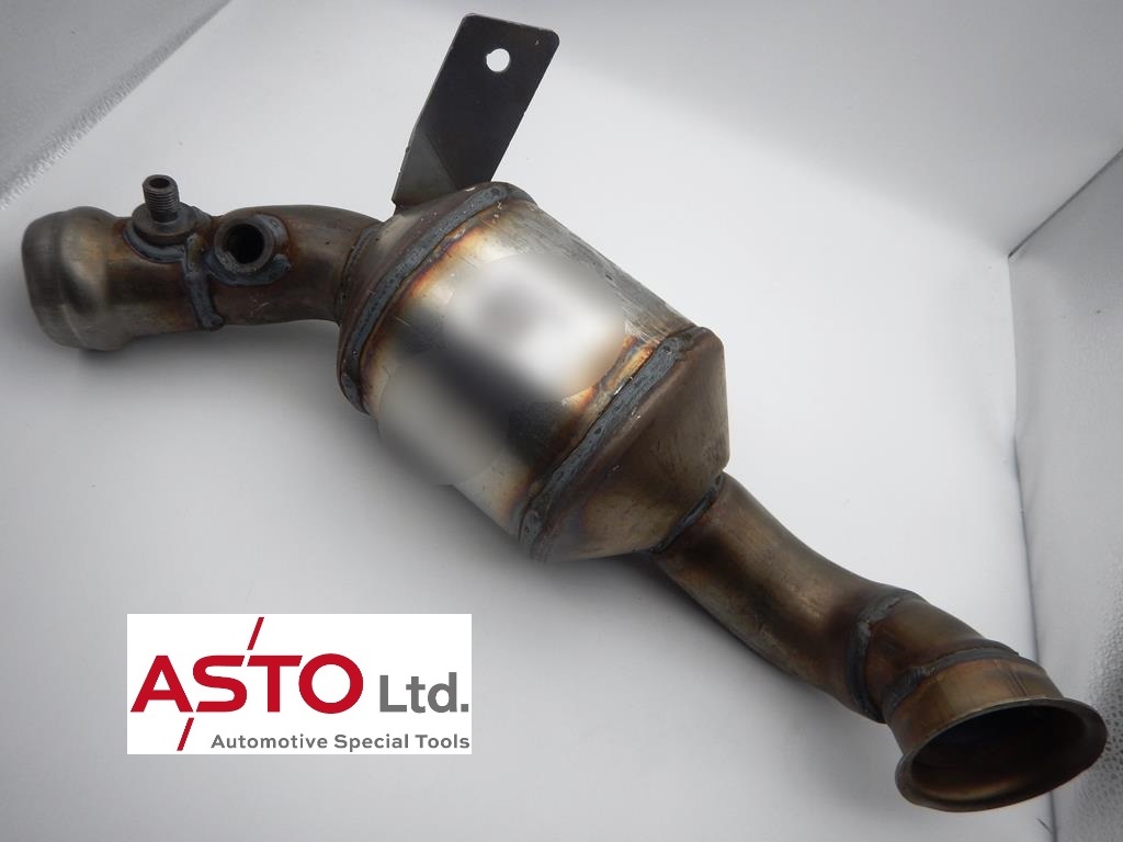 ベンツ W211 E320 CDI キャタライザー　2114908414