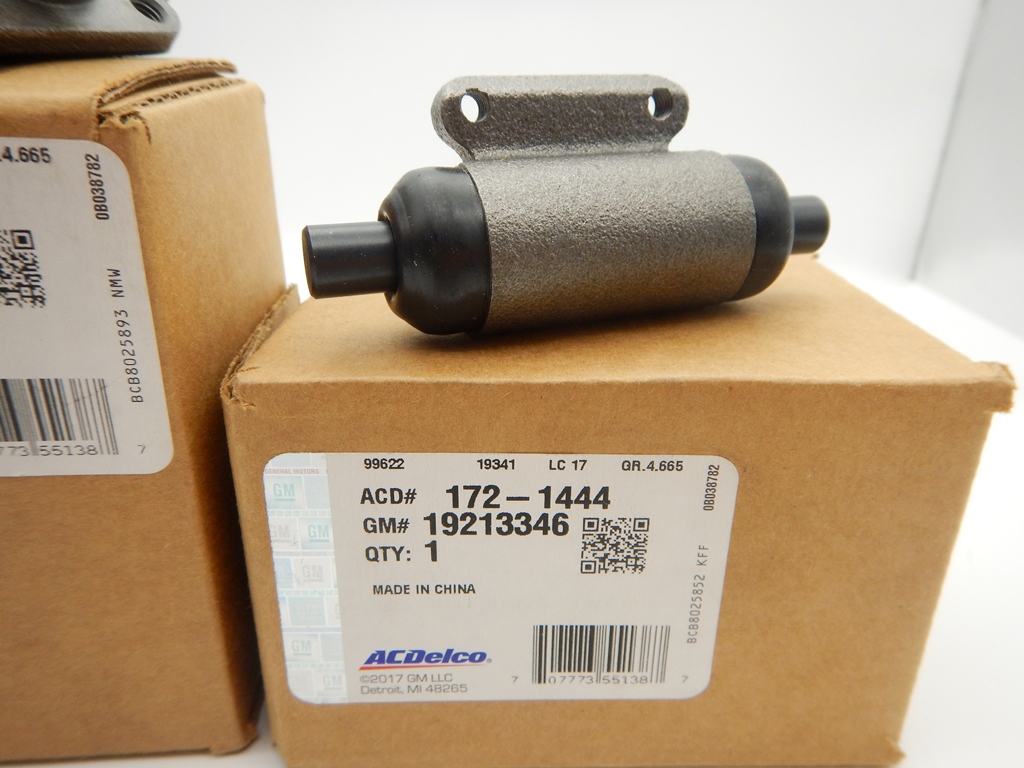 ポンティアック グランダム リアホイールシリンダー 2個セット 1台分