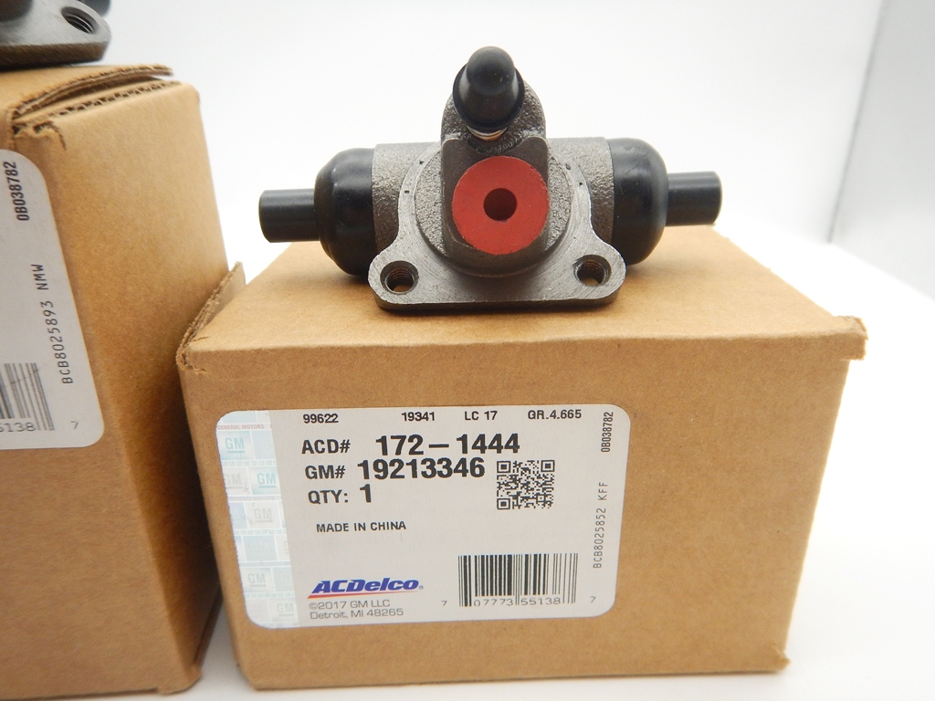 ポンティアック グランダム リアホイールシリンダー 2個セット 1台分