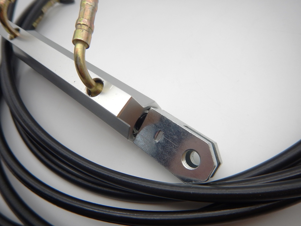 ベンツ R230 バリオルーフ油圧シリンダー 2308001072 / 2308000972