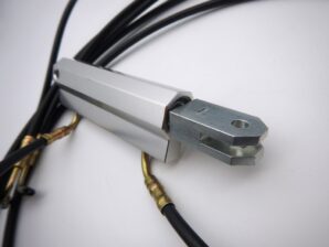 ベンツ R230 バリオルーフ油圧シリンダー 2308001072 / 2308000972