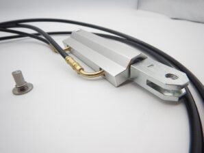 ベンツ R230 バリオルーフ油圧シリンダー 2308001072 / 2308000972