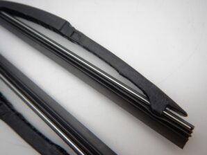 ベンツ W124 ヘッドライトワイパーブレード 左右セット 1台分