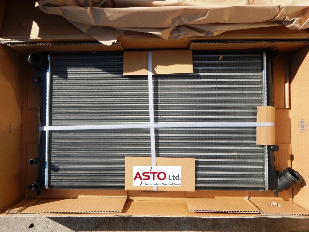 プジョー 406 ラジエター 1301FP  Nissens製