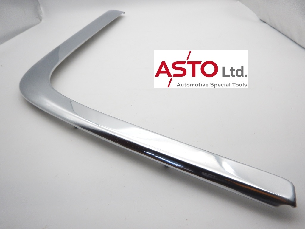 ベンツ W210 フロントバンパーメッキモール左 純正新品　2108800536