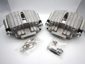 コルベット C5 フロントキャリパーAssy（ブラケット付き）左右セット 社外品