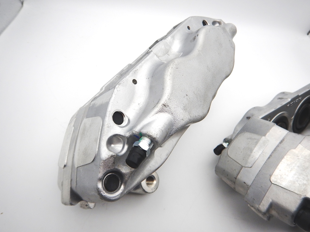 ボルボ V70ⅡR / S60ⅠR フロント4ポットキャリパー 社外品