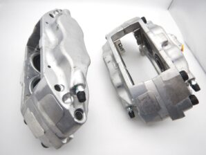 ボルボ V70ⅡR / S60ⅠR フロント4ポットキャリパー 社外品