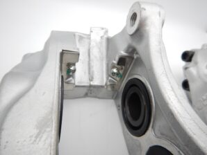 ボルボ V70ⅡR / S60ⅠR フロント4ポットキャリパー 社外品