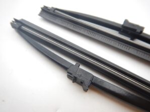 ベンツ W201 / W124 / W126 ヘッドライトワイパーブレード 左右セット② 1台分