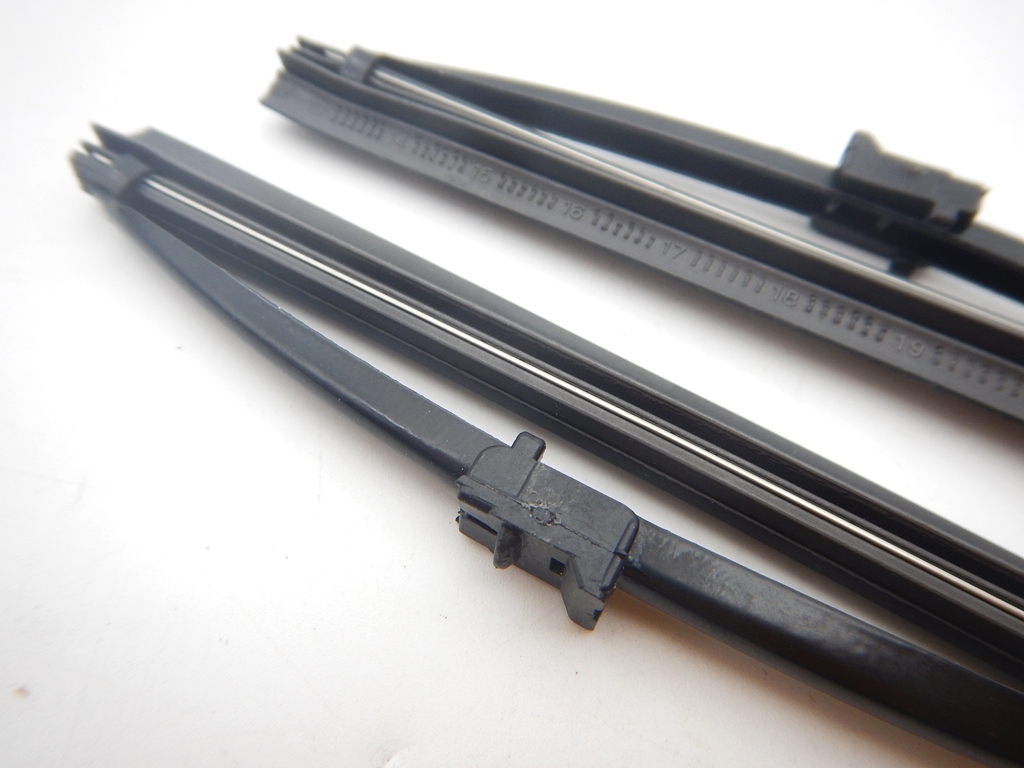 ベンツ W201 / W124 / W126 ヘッドライトワイパーブレード 左右セット② 1台分