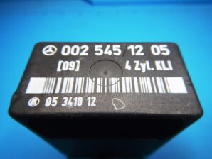 ベンツ A/C コンプレッサーリレー 002 545 12 05  純正新品