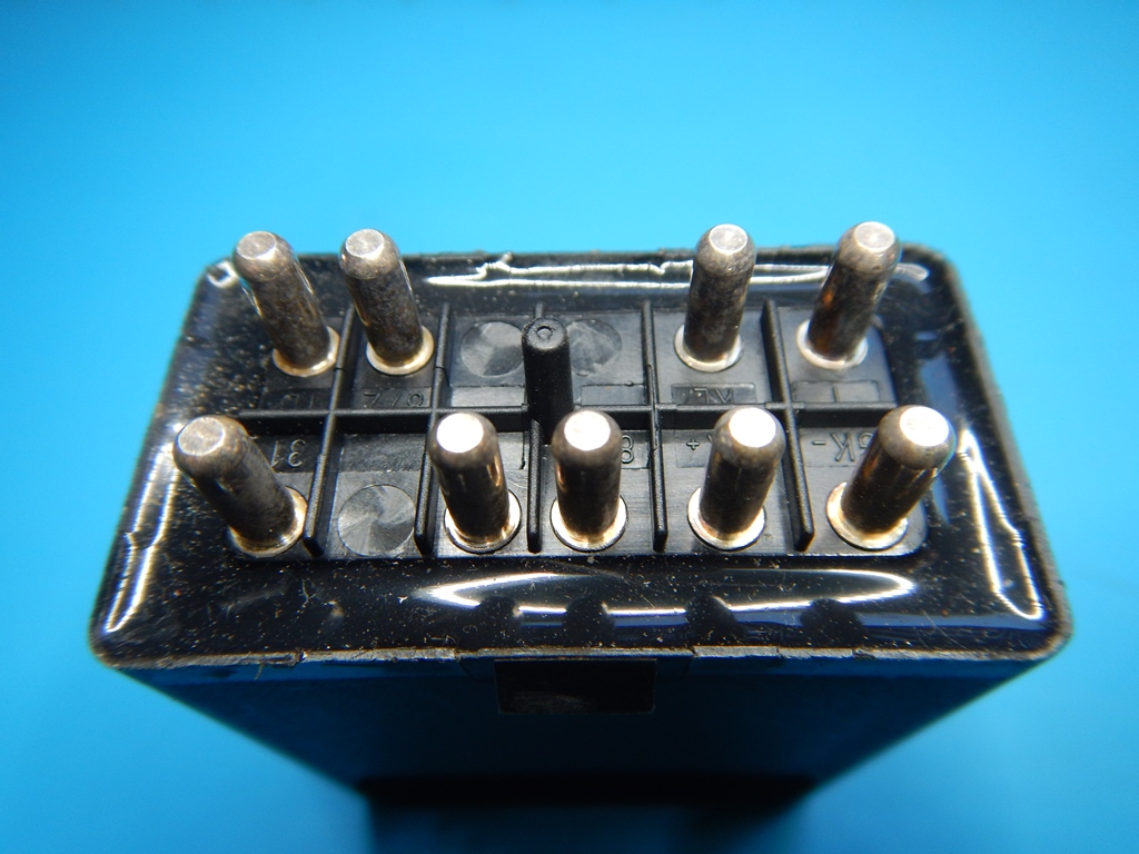 ベンツ A/C コンプレッサーリレー 002 545 12 05  純正新品